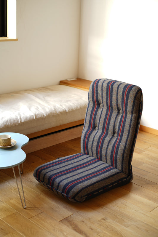 デニムの神々が愛した「幻の裏地」を纏う、ただ一つの座椅子。 - KISEI official shop